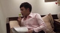 《盛女的黃金時(shí)代》陳鍵鋒片場帥氣玩樂