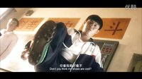 《夏洛特煩惱》中一個鏡頭，放大看才知道王老師真被夏洛打怕了！