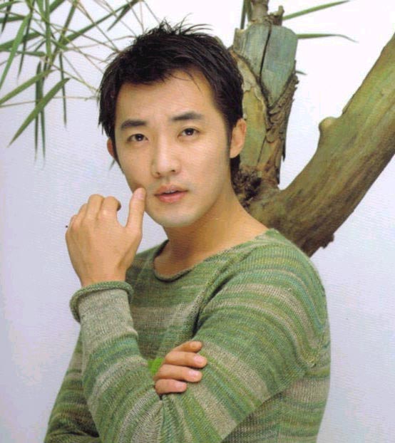 泡沫愛情  主演安在旭個人照