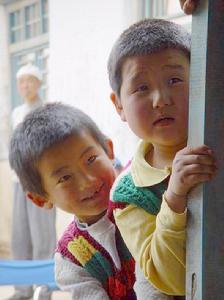 《上學(xué)路上》劇照