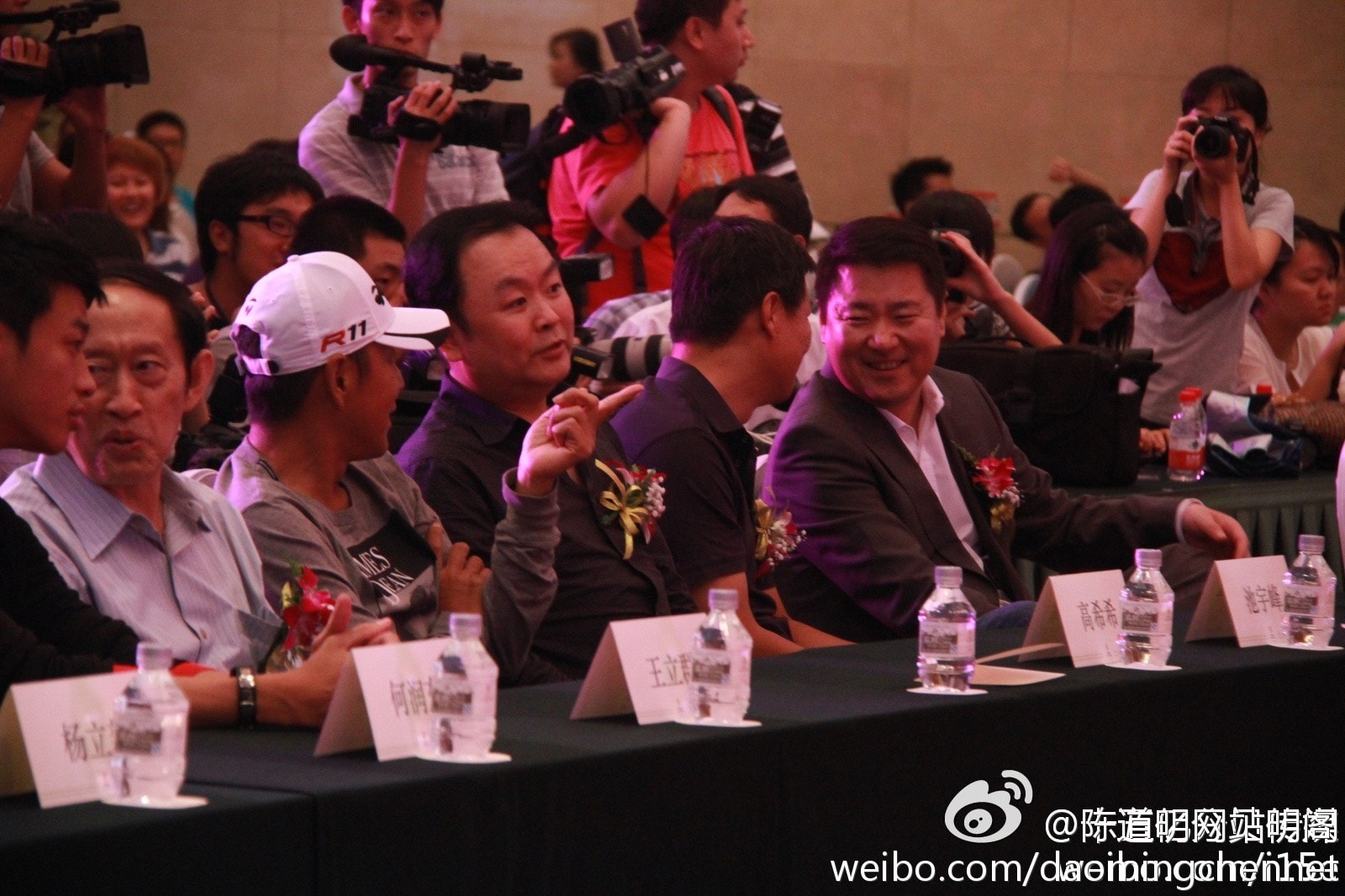 http://m.omega3-ala.com/pics/default/download/5b025bc57981fbb0363127101e1add5b.jpg