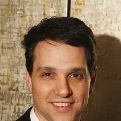 拉爾夫·馬奇奧