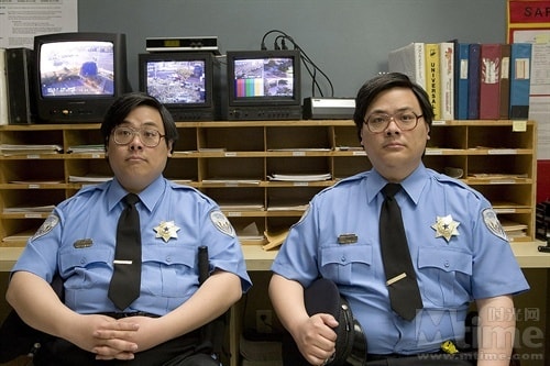 監視與報告的劇照