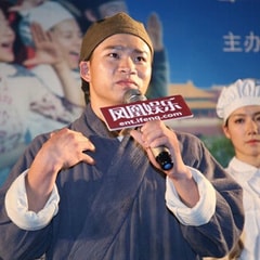覃培軍?