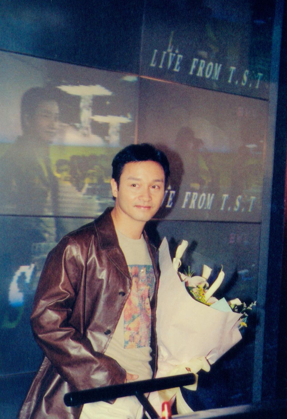 縱橫四?；浾Z版 張國榮