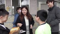 《終極一班4》小男孩粉絲跟辜戰(zhàn)要簽名