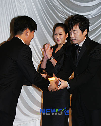 http://m.omega3-ala.com/pics/default/download/e9f8e3bc8bec5e5e2c8a1fc0d7ceef33.jpg