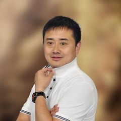 閆光明?