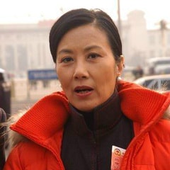 汪明荃?