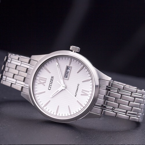 Citizen/西鐵城 自動機(jī)械簡約大氣男士腕表NP4070-53AB