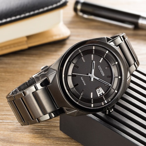 Citizen/西鐵城光動能表圈吸光男表“黑眼睛”AW1015-53E
