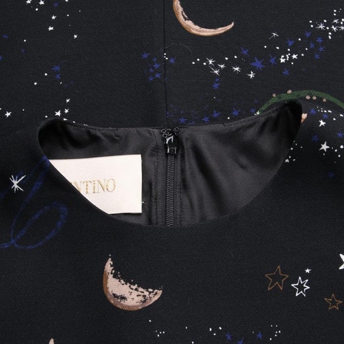 Valentino/華倫天奴 16年秋冬款星空?qǐng)D案黑色羊毛材質(zhì)收腰無(wú)袖連衣裙 LB3VA8E32NW 0NO