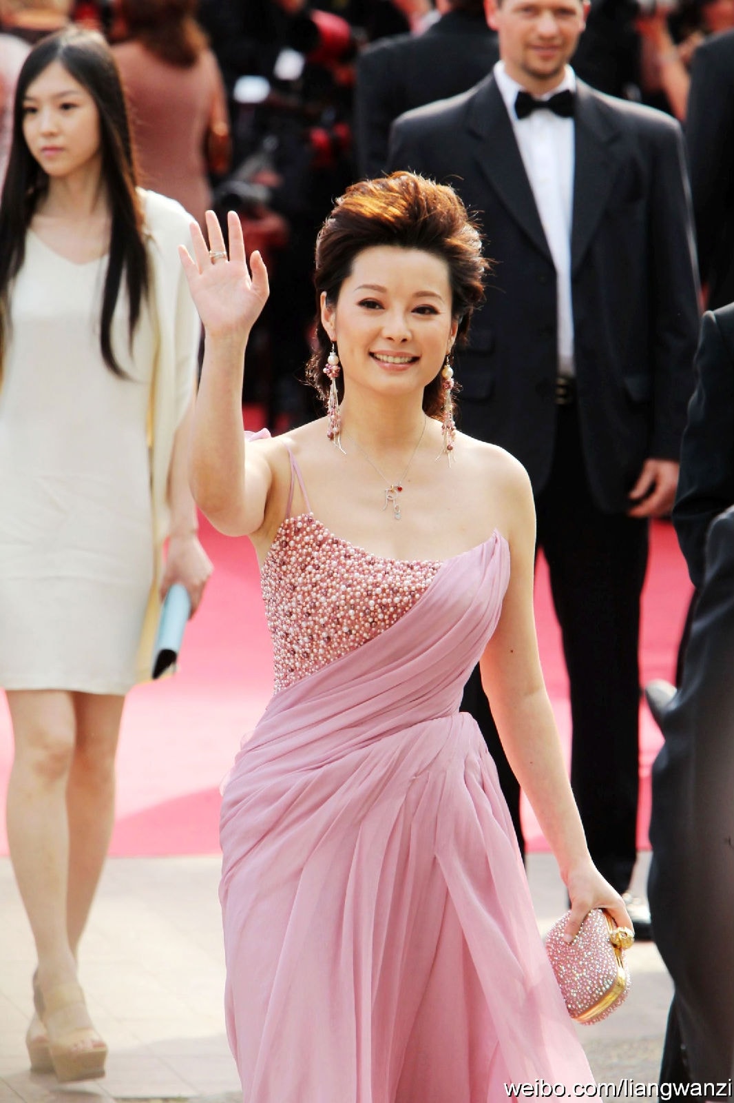 http://m.omega3-ala.com/pics/star/pic/15a4fe6cfcb6bdd3097a8874af01fd60.jpg
