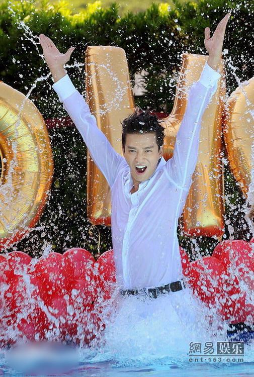 http://m.omega3-ala.com/pics/star/pic/26b1c48eb1e245475ddce288cf0ede3c.jpg
