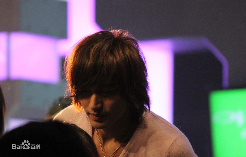 http://m.omega3-ala.com/pics/star/pic/6b970f1ba24225b1c6f80a1d2a774040.jpg