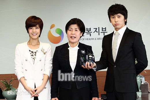 http://m.omega3-ala.com/pics/star/pic/812b1b72e3f5d4c4fd6a5048495d5a80.jpg