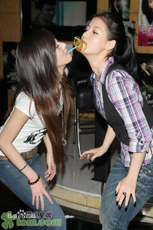 http://m.omega3-ala.com/pics/star/pic/8aa70bdafe7e1e552d3d026d0dc8a23a.jpg