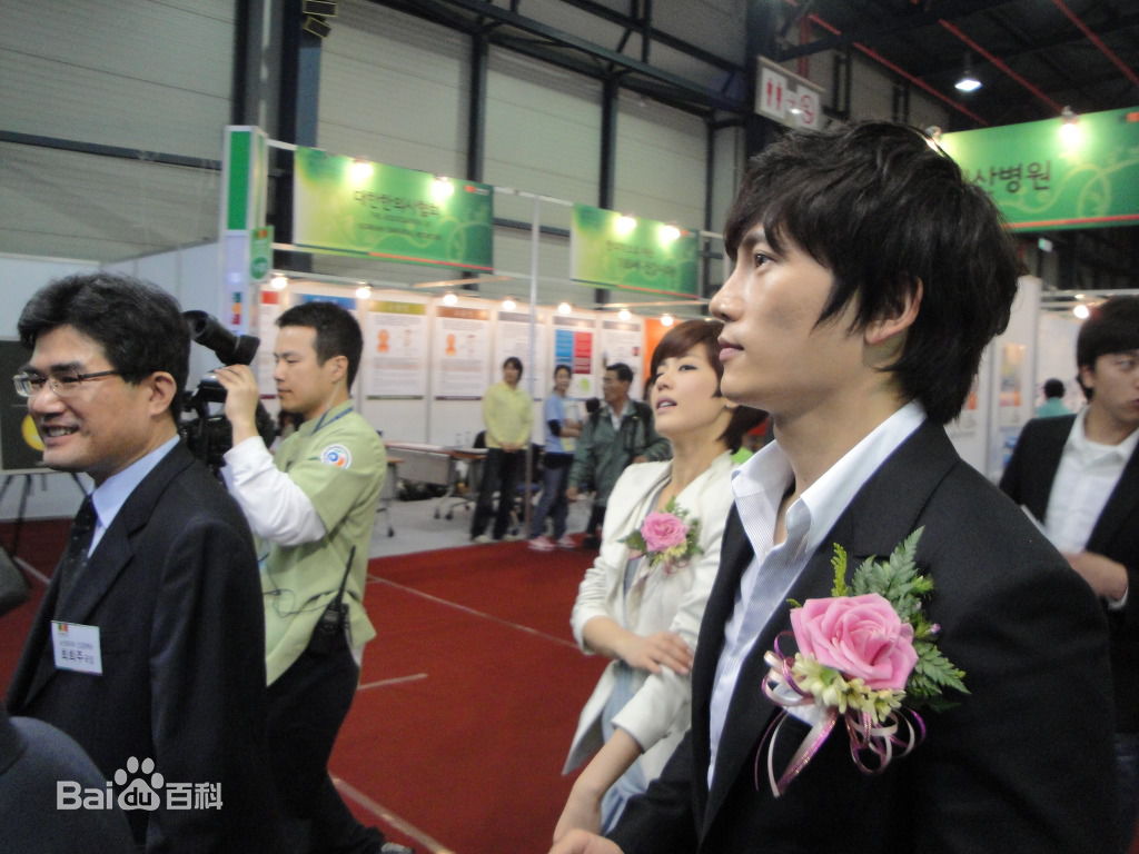http://m.omega3-ala.com/pics/star/pic/c75d6649108bd60090b920e1a4accd00.jpg