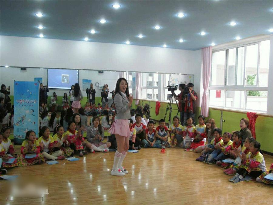 http://m.omega3-ala.com/pics/star/pic/e1270212e2f1da20fb41f81b85a4b7fc.jpg