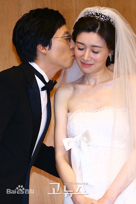 http://m.omega3-ala.com/pics/star/pic/eb2ac0b97edaee5f0e5c550036f7a04c.jpg