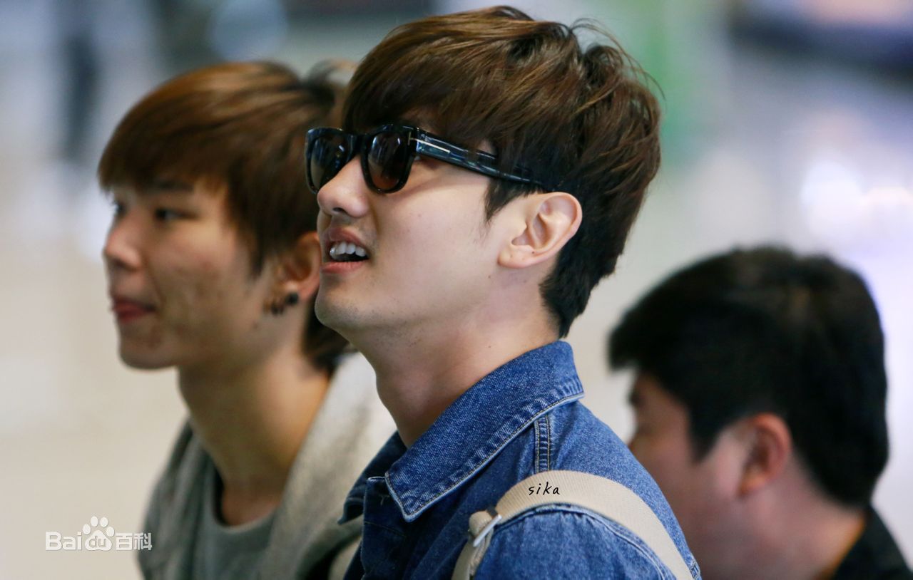 http://m.omega3-ala.com/pics/star/pic/f004d8e15a5c3f3988271055243df2d3.jpg